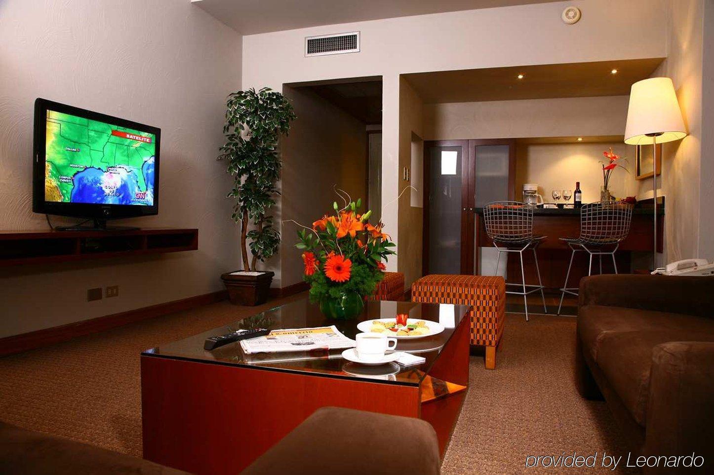 Doubletree By Hilton Lima Miraflores El Pardo Restaurant bilde